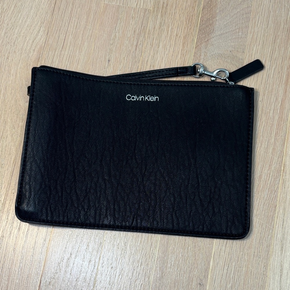 Calvin Klein Black Leather Men's Clutch